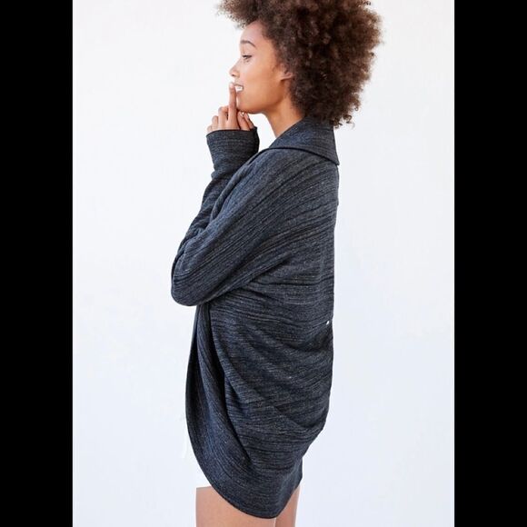 aritzia Wilfred Diderot Sweater grey size small - Picture 6 of 15